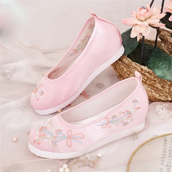 1 pair Embroidery Hanfu Dance Shoes Women's Hidden Heels Ming-made All-match Lace-up Flats Ladies Ancient Style Shoes Girl Gift